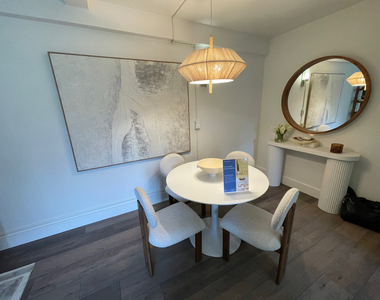 359 East 20th Street - Photo Thumbnail 2