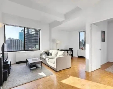 45 Wall Street - Photo Thumbnail 0