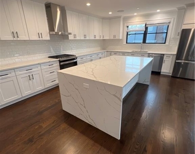 130 Park Avenue - Photo Thumbnail 15