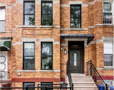 652 58th St - Photo Thumbnail 0