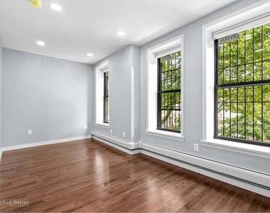 652 58th St - Photo Thumbnail 2