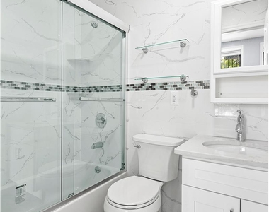 652 58th St - Photo Thumbnail 9