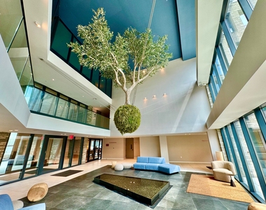 130 Hope Street - Photo Thumbnail 8