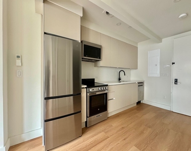 130 Hope Street - Photo Thumbnail 3