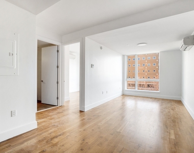 782 New York Avenue - Photo Thumbnail 2