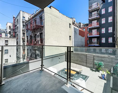 114 Mulberry Street - Photo Thumbnail 2