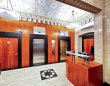 248 West 35th Street - Photo Thumbnail 4
