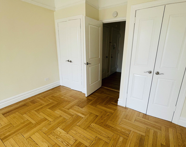 147 West 79th Street - Photo Thumbnail 4