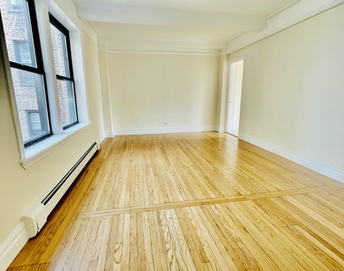 147 West 79th Street - Photo Thumbnail 2
