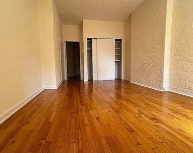 432 East 89th Street - Photo Thumbnail 1