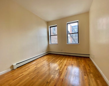 95 Seigel Street - Photo Thumbnail 4
