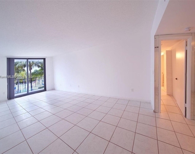 9273 Collins Ave - Photo Thumbnail 22
