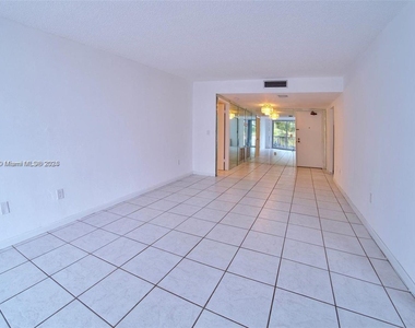 9273 Collins Ave - Photo Thumbnail 23