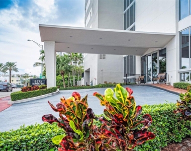 9273 Collins Ave - Photo Thumbnail 2