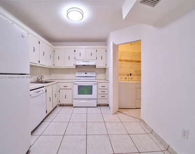9273 Collins Ave - Photo Thumbnail 19