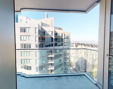 399 Fremont St - Photo Thumbnail 3
