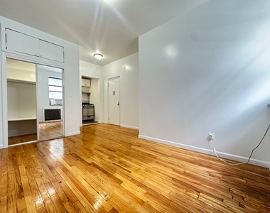 319 East 108th Street - Photo Thumbnail 1
