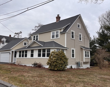 11 Uncas Road - Photo Thumbnail 6