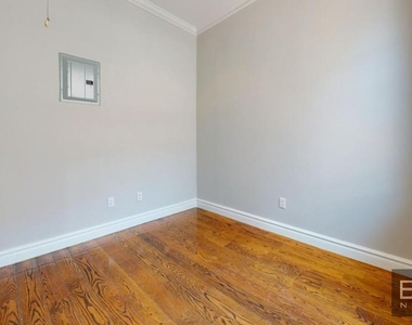 East 35th Street - Photo Thumbnail 10
