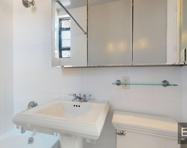 East 35th Street - Photo Thumbnail 4