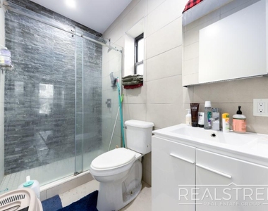 772 Saint Johns Place - Photo Thumbnail 3