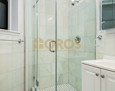 215 East 10th Street - Photo Thumbnail 6