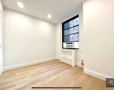 East 48th Street - Photo Thumbnail 1