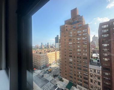 435 East 79th Street - Photo Thumbnail 8