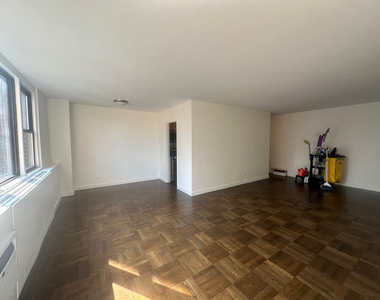 435 East 79th Street - Photo Thumbnail 1