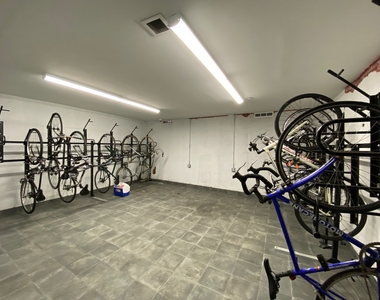 312 Devoe Street - Photo Thumbnail 8