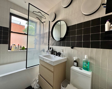 312 Devoe Street - Photo Thumbnail 2