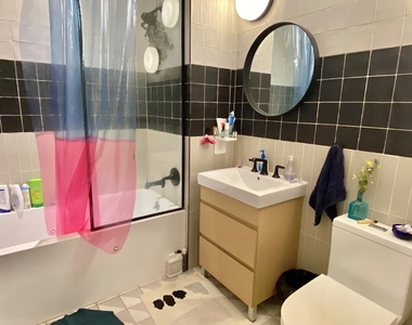312 Devoe Street - Photo Thumbnail 4
