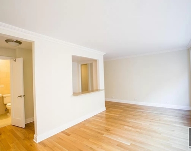 West 89 Street - Photo Thumbnail 4