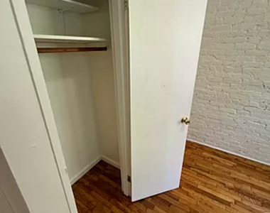 226 East 29th Street - Photo Thumbnail 9