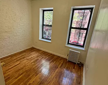 226 East 29th Street - Photo Thumbnail 6