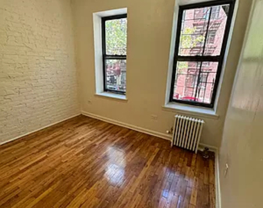 226 East 29th Street - Photo Thumbnail 5
