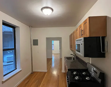 East 83rd Street - Photo Thumbnail 2