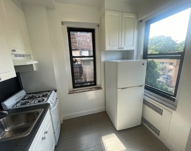 172-90 Highland Avenue - Photo Thumbnail 1