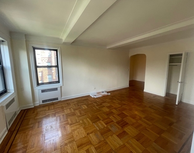 172-90 Highland Avenue - Photo Thumbnail 5