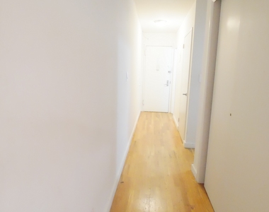 77 5th Avenue - Photo Thumbnail 6
