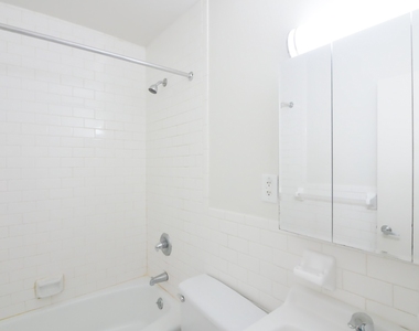 77 5th Avenue - Photo Thumbnail 9