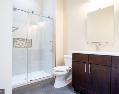 705 S 5th St - Photo Thumbnail 6