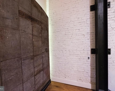 705 S 5th St - Photo Thumbnail 4