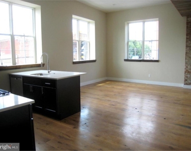 705 S 5th St - Photo Thumbnail 8