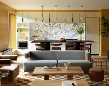 445 Gerard Avenue - Photo Thumbnail 6