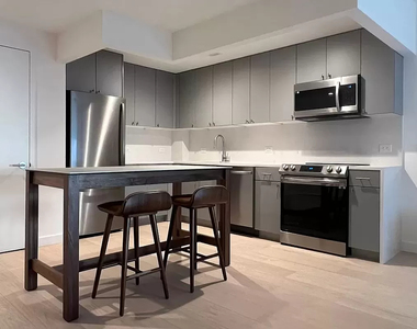 445 Gerard Avenue 445-630 - Photo Thumbnail 17