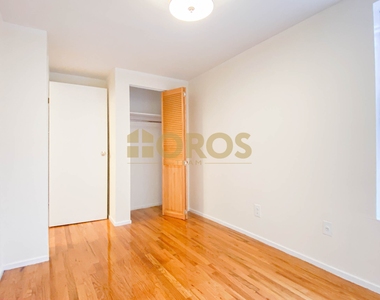 174 Avenue B - Photo Thumbnail 9