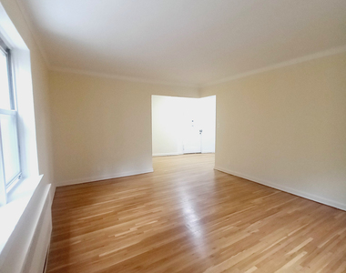 915 East 17th Street - Photo Thumbnail 2