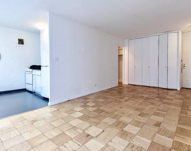 330 East 46th Street - Photo Thumbnail 4
