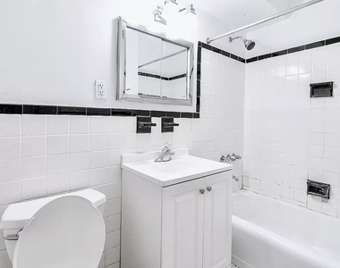 330 East 46th Street - Photo Thumbnail 3